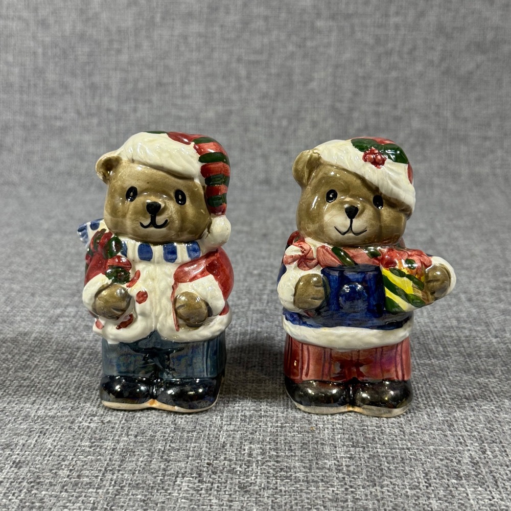 VTG GKAO Christmas Santa Buddy Bears Salt and Pepper Shakers Ceramic Holiday